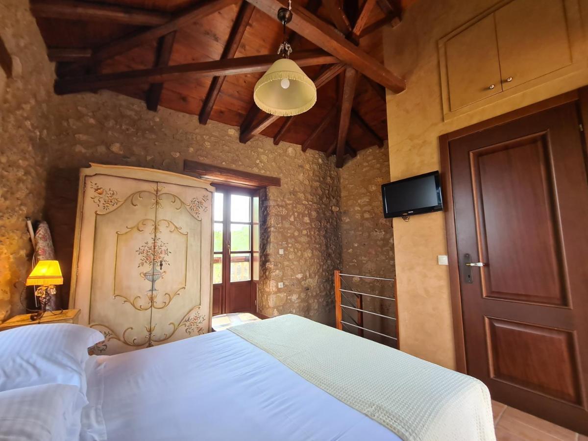 Pyrgos 1869 Villa Gythio Luaran gambar