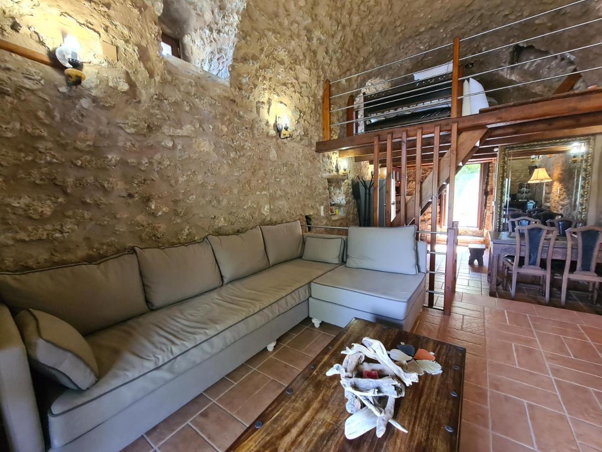 Pyrgos 1869 Villa Gythio Luaran gambar